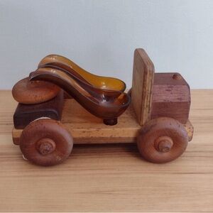 S & T Vintage wooden car holder unique RARE